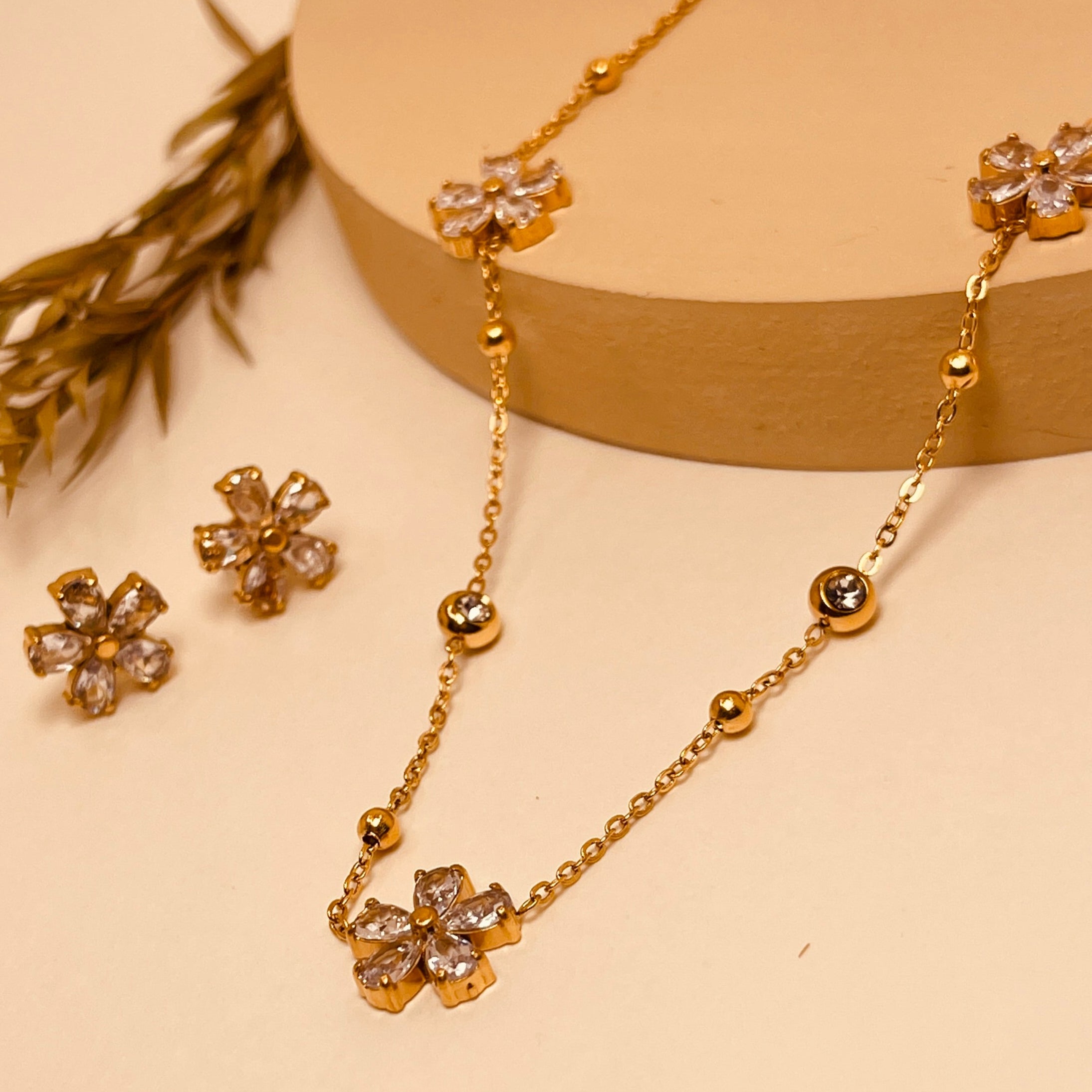 Dimond Flower Suit