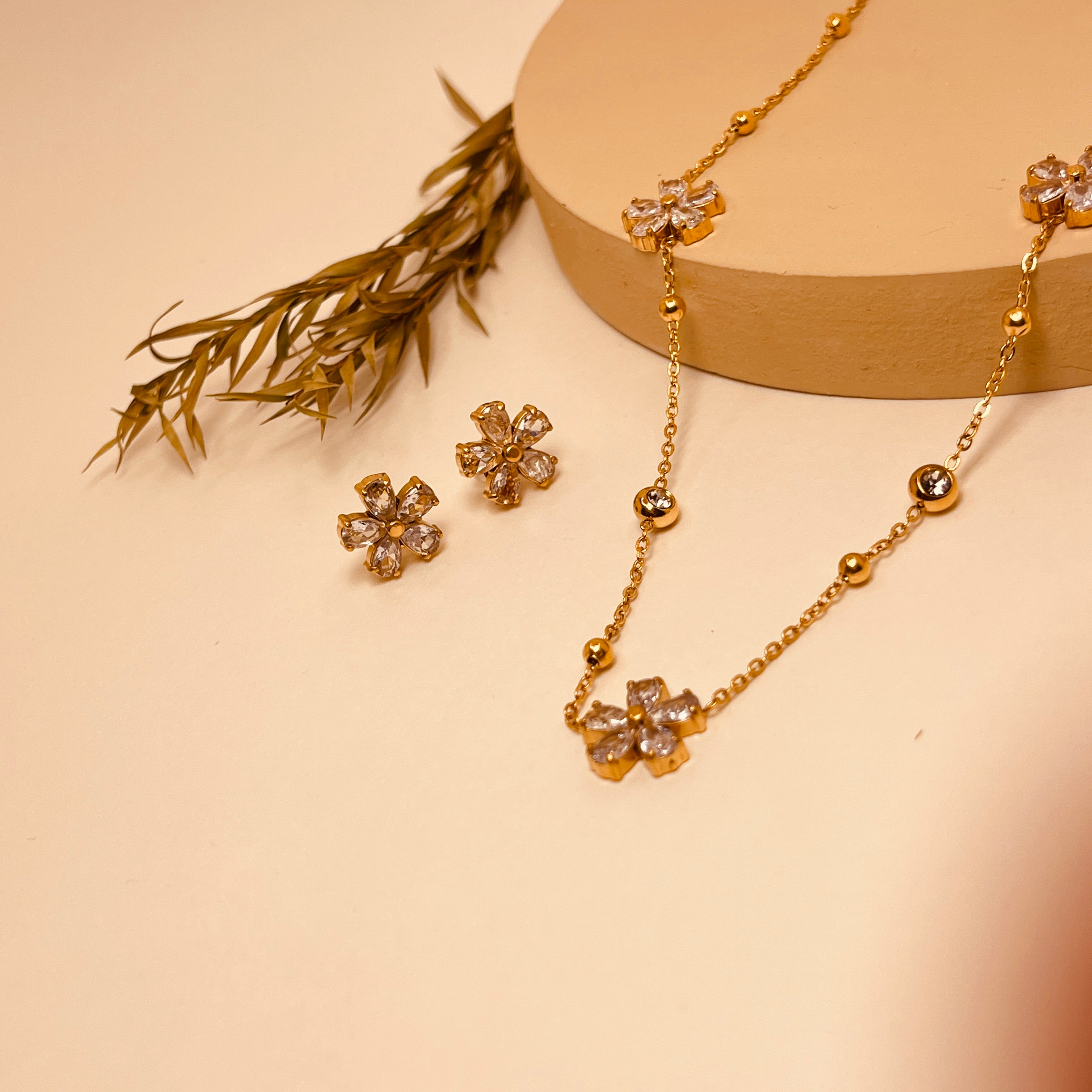 Dimond Flower Suit