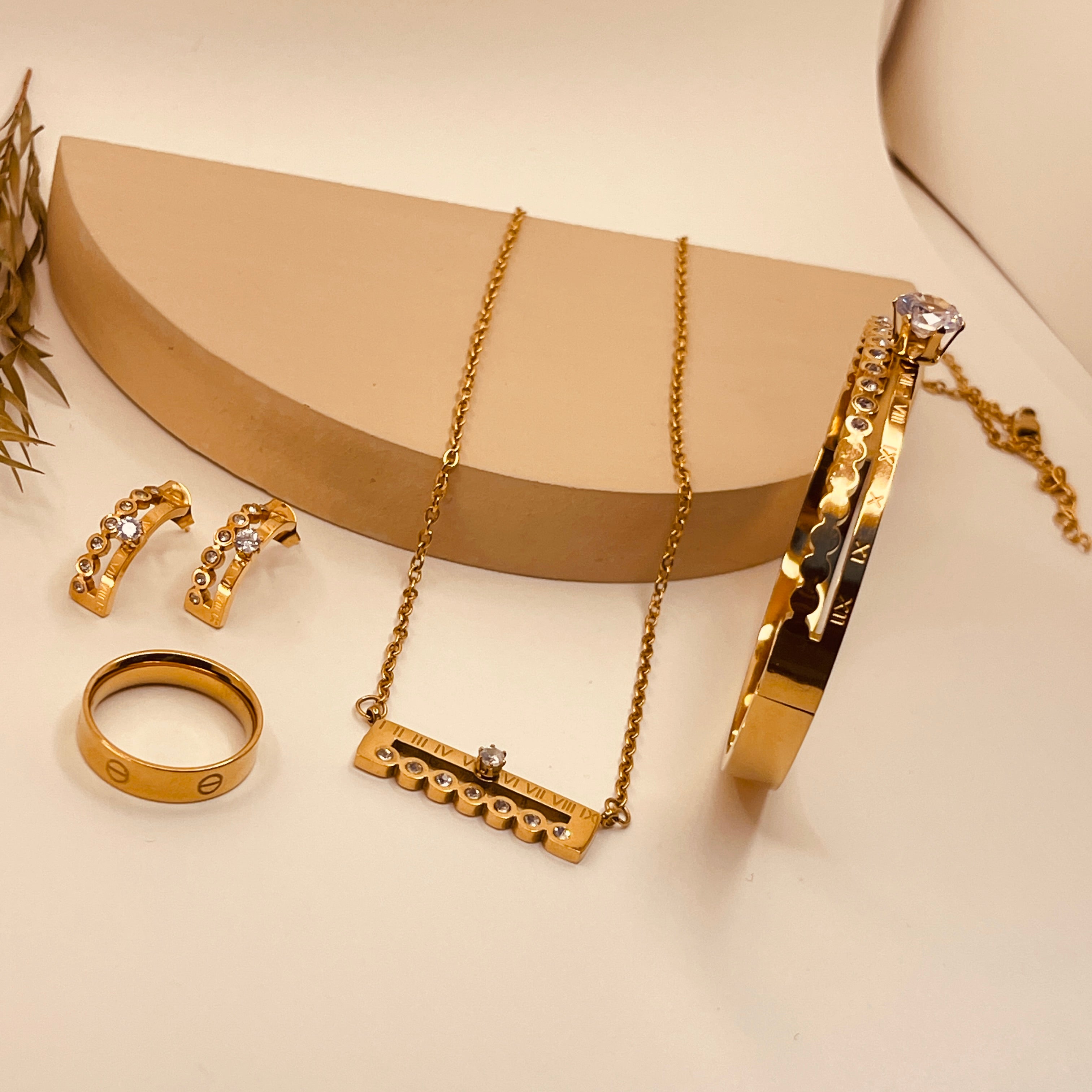 Zircon Roman Set