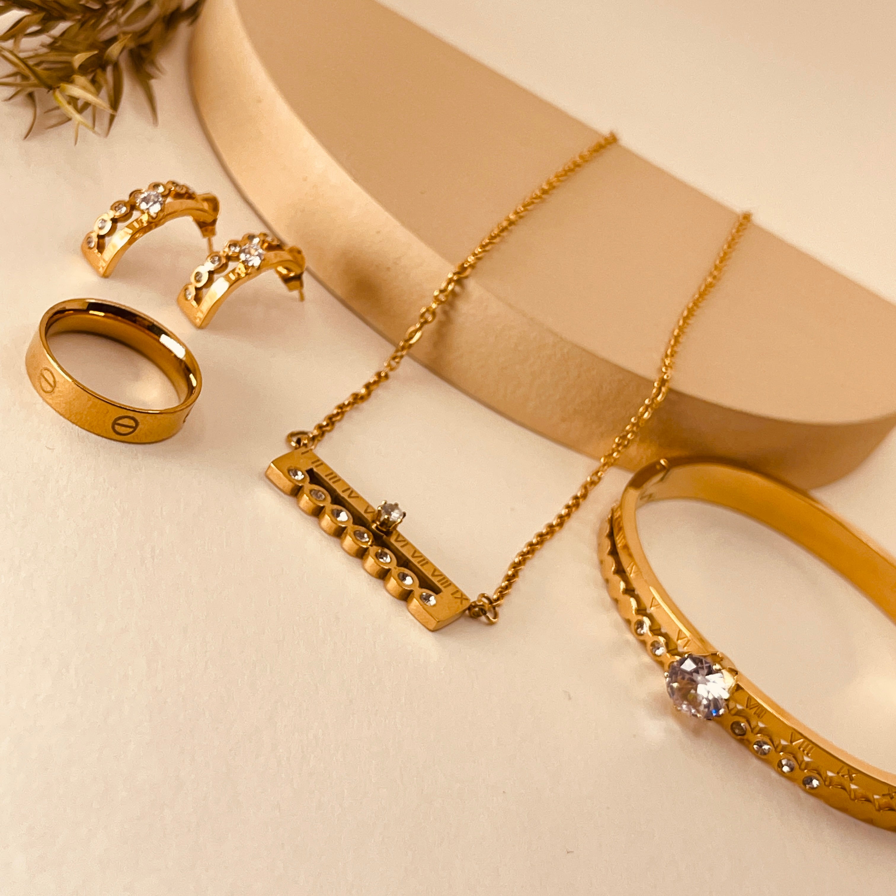 Zircon Roman Set