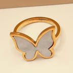 Signet Pearl Butterfly Ring (White)