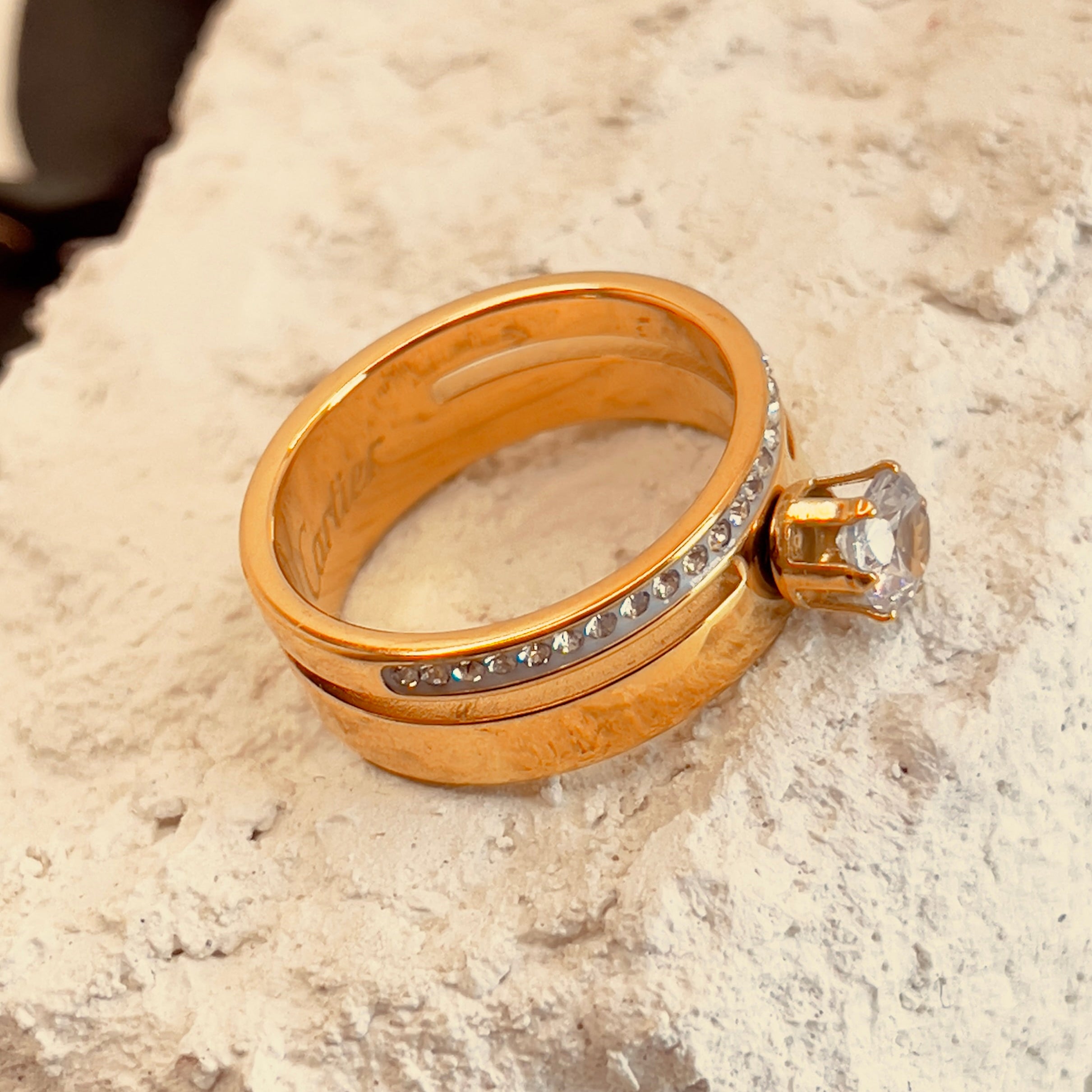 Dimond Zircon Ring