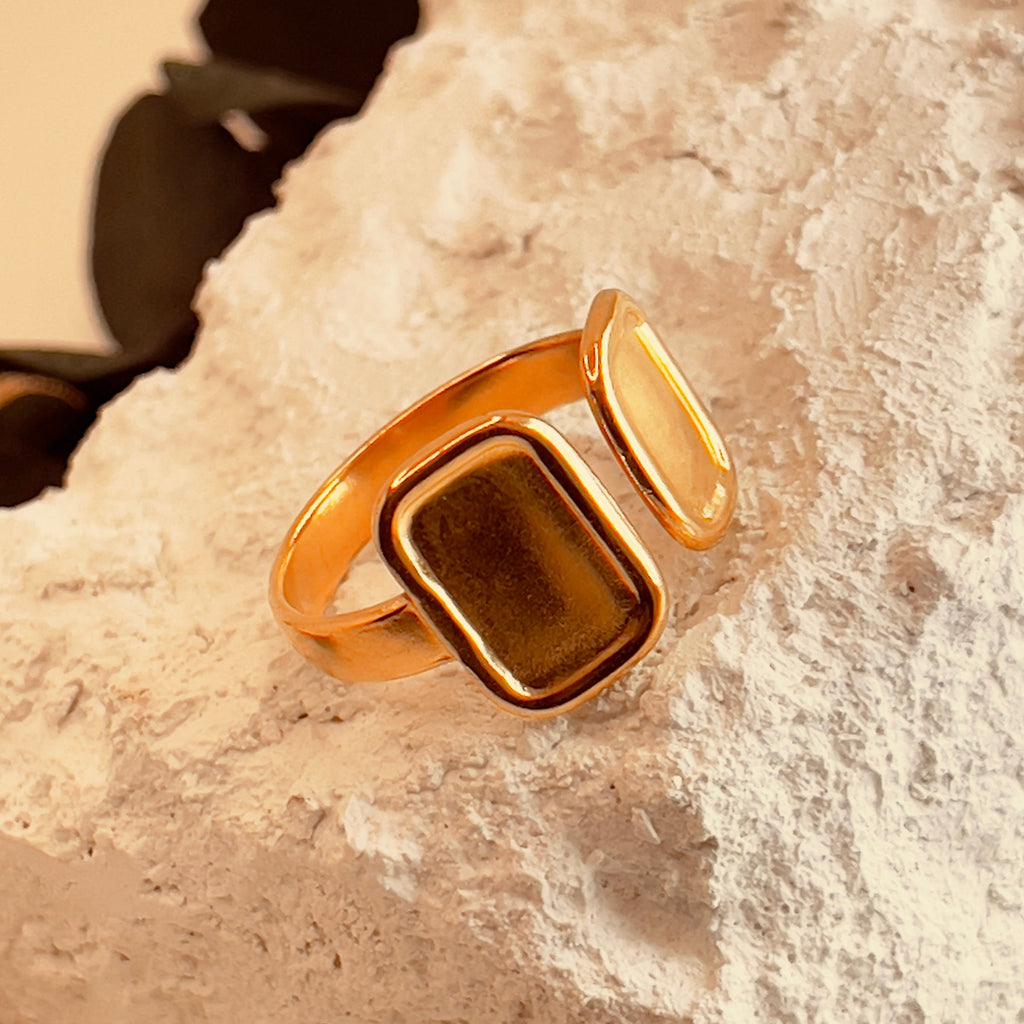 Retro Style Ring