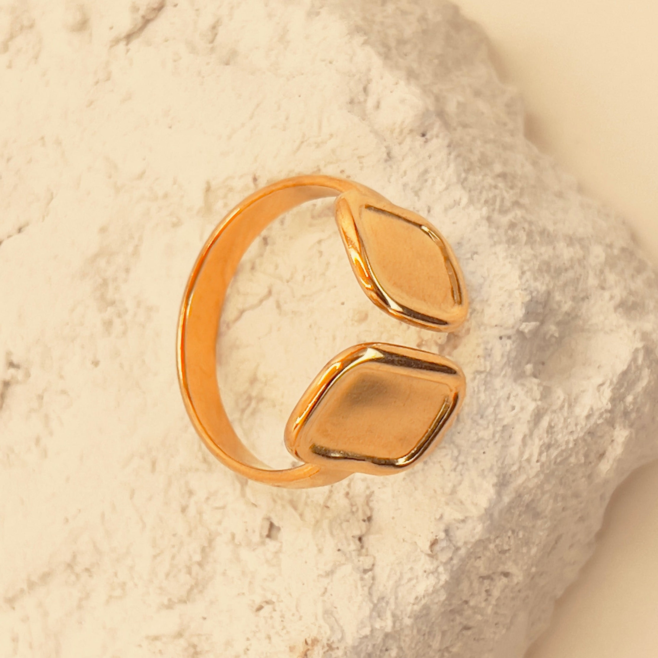 Retro Style Ring