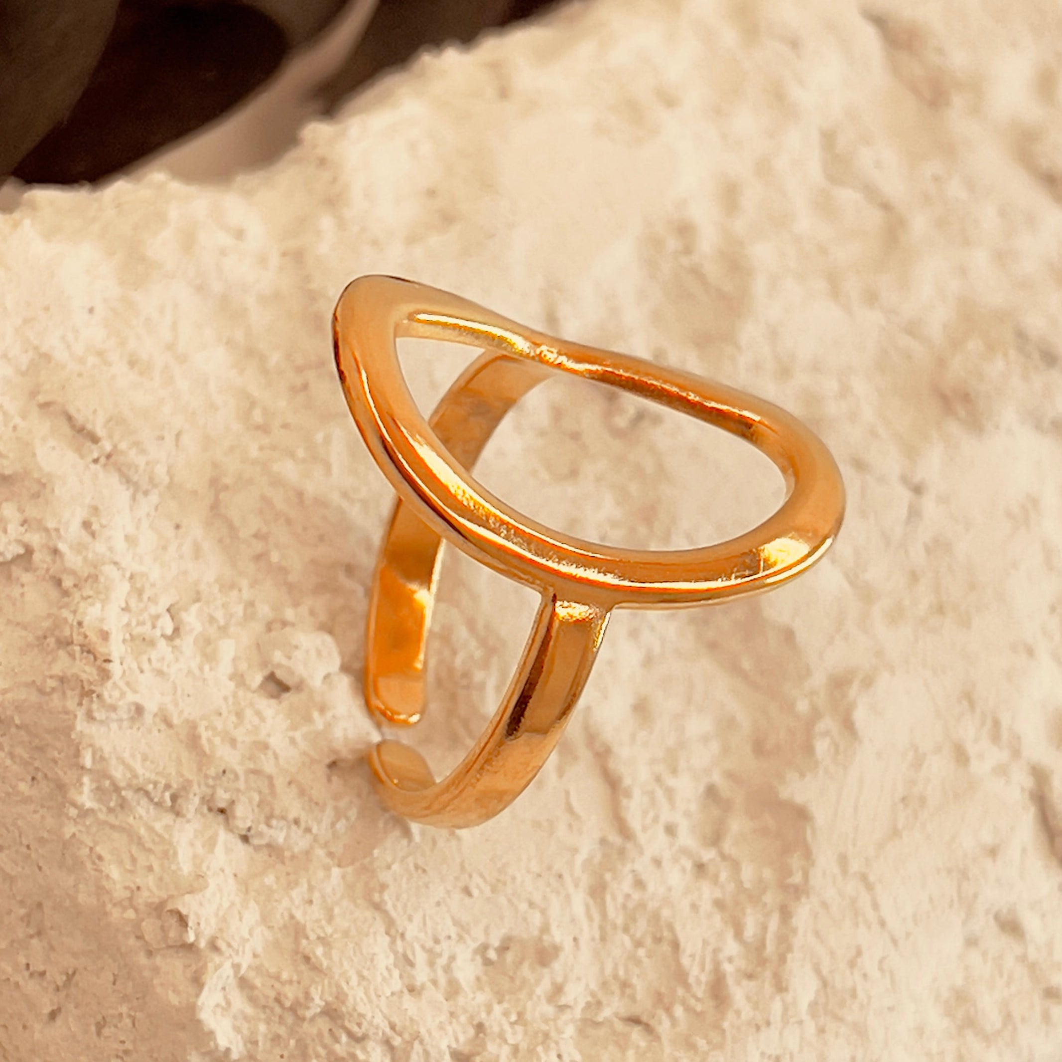 Retro Hollow Lava Ring (18K Gold Plated)