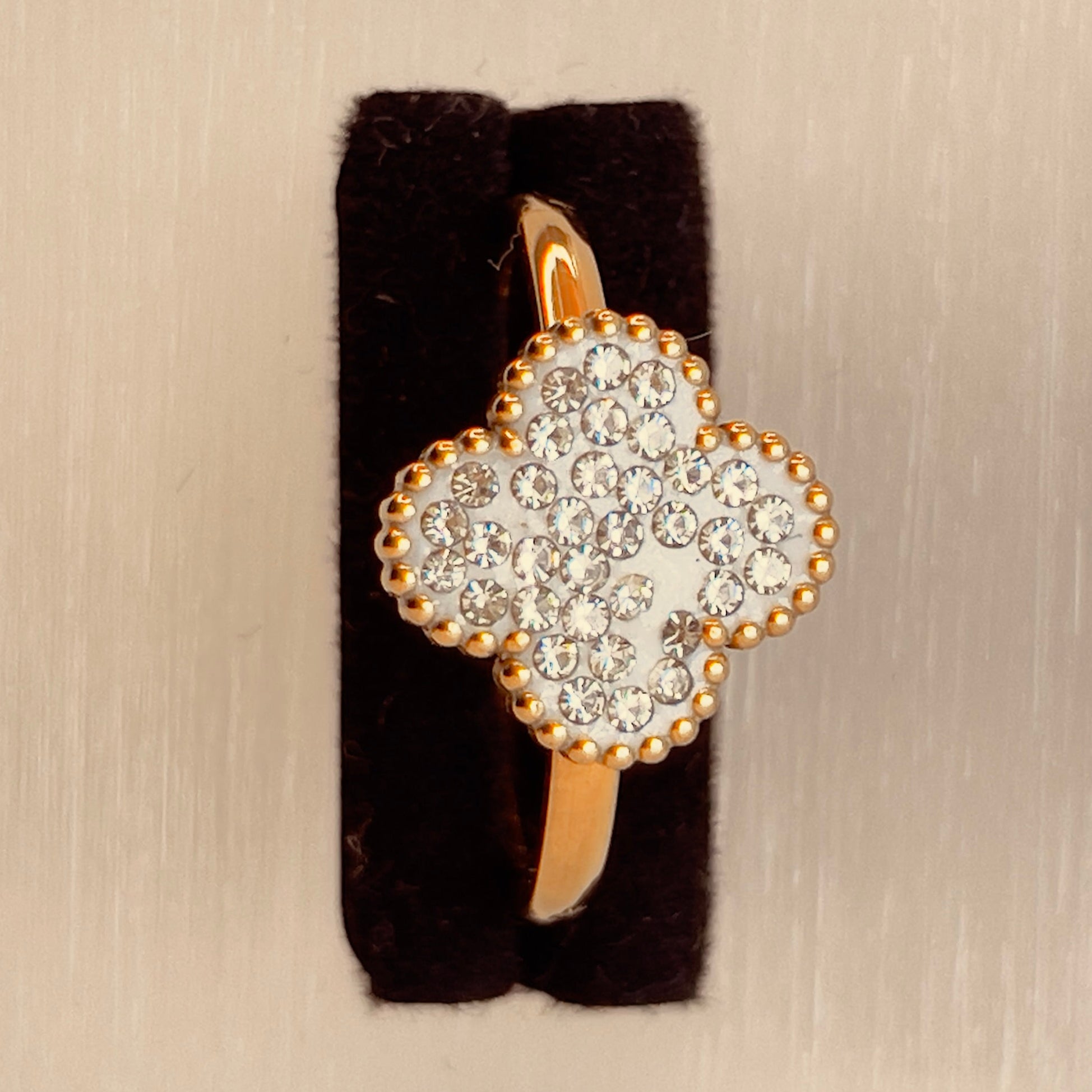 Chunky Clover Ring White