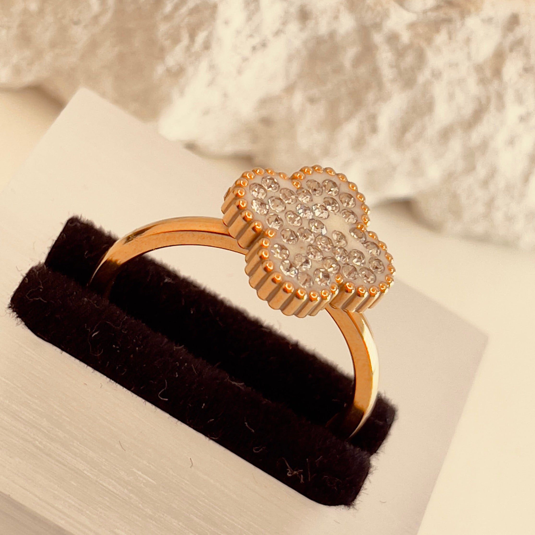 Chunky Clover Ring White