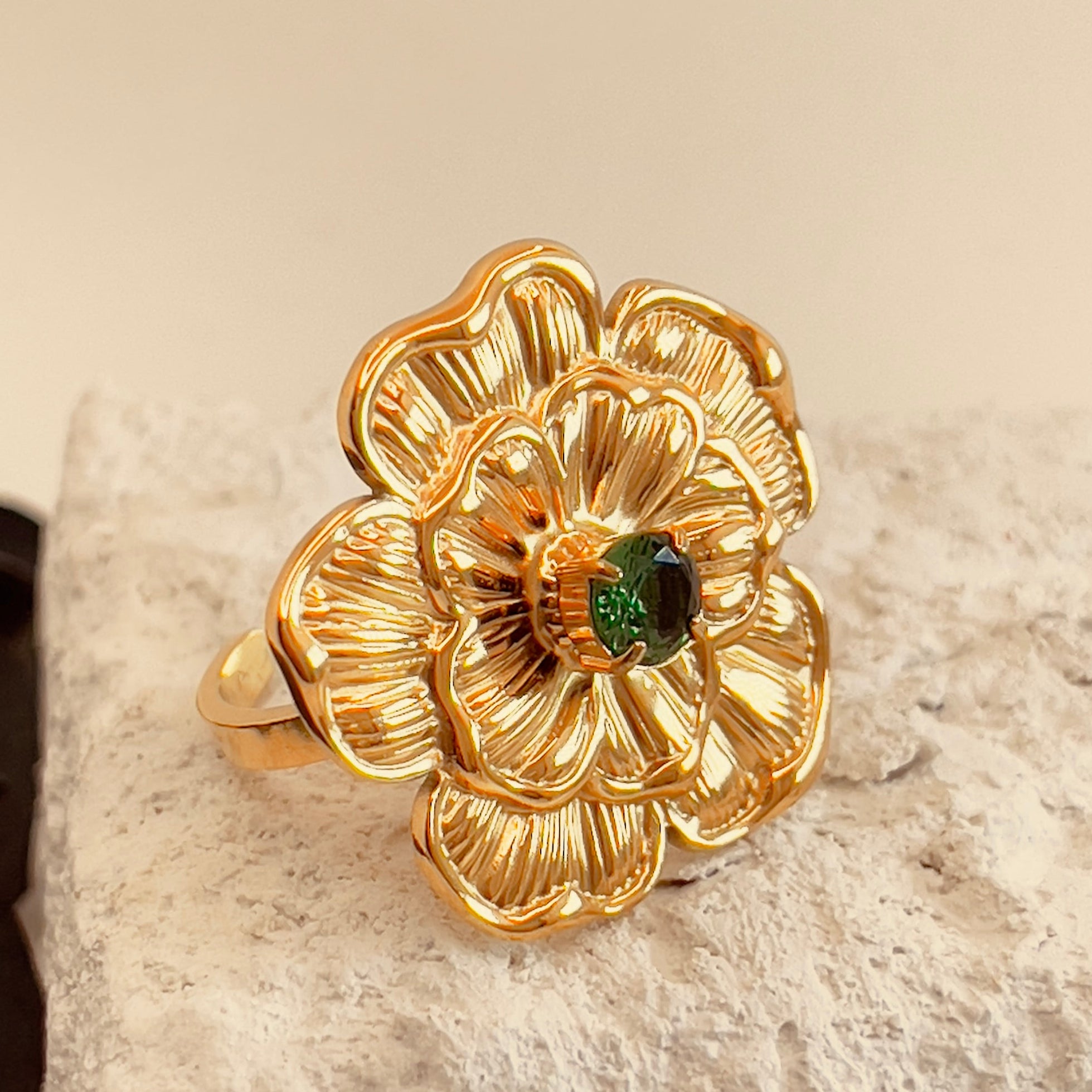 Flower green Zirconium Ring