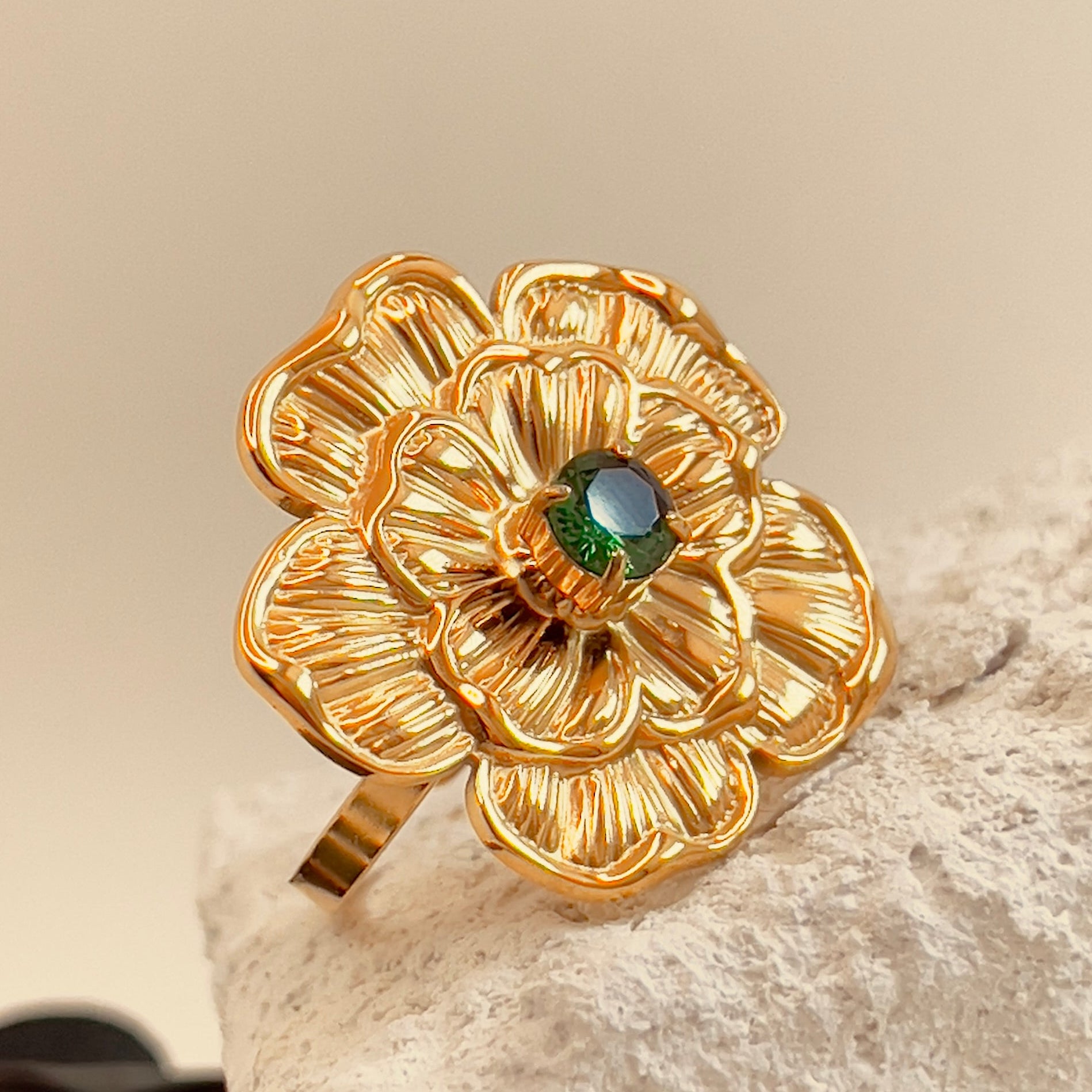 Flower green Zirconium Ring