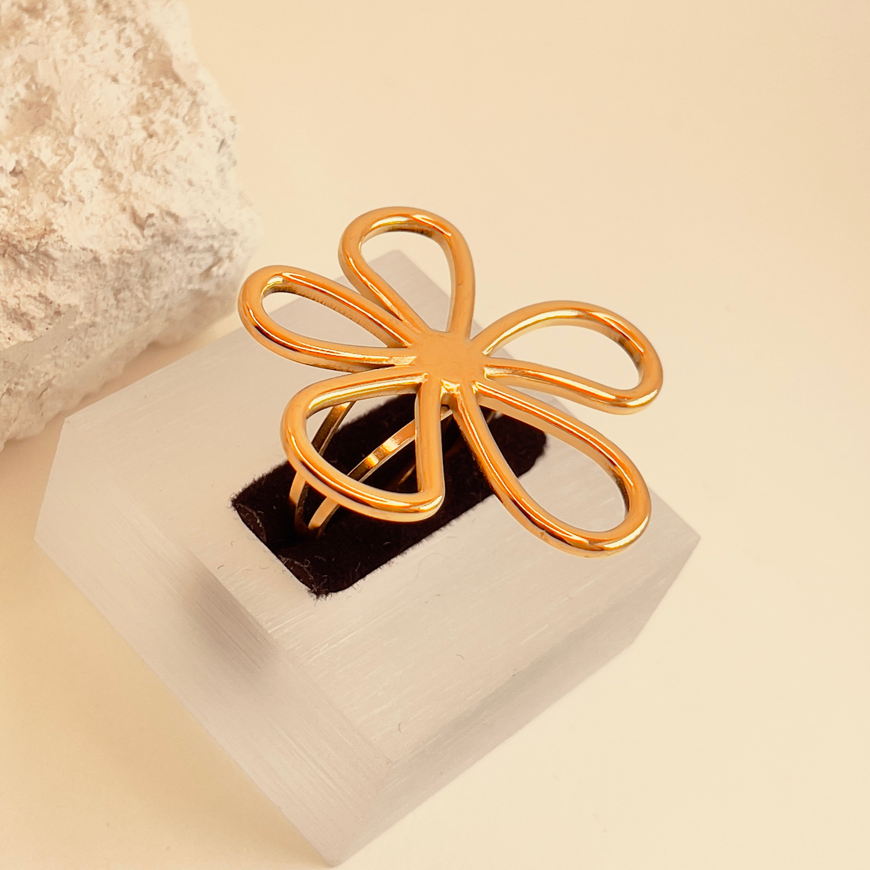 Daisy Titanium Open Ring