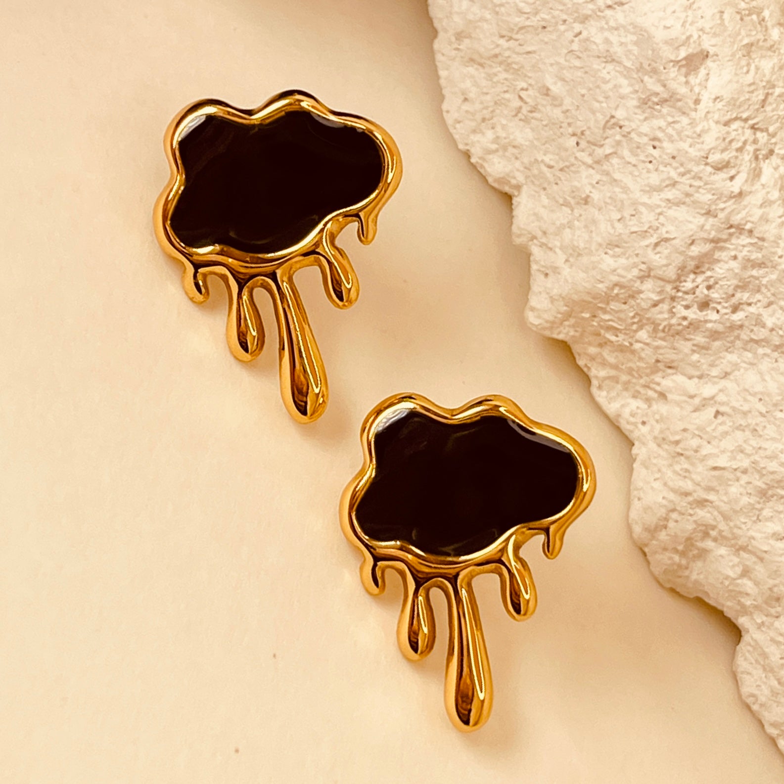 Clouds Titanium Steel Ear Studs - Black