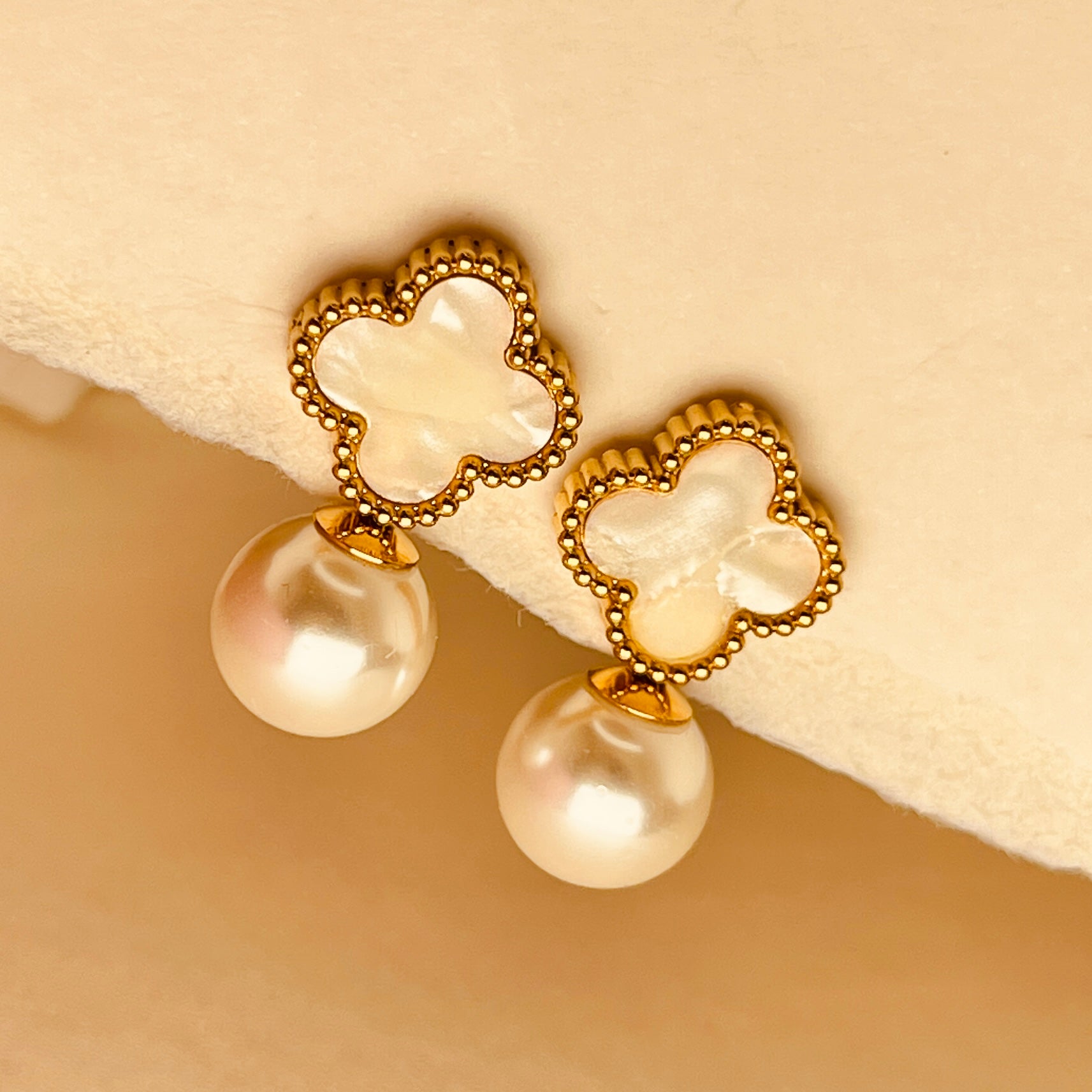 Mid Night Clover Pearl Luxe Hoops - White