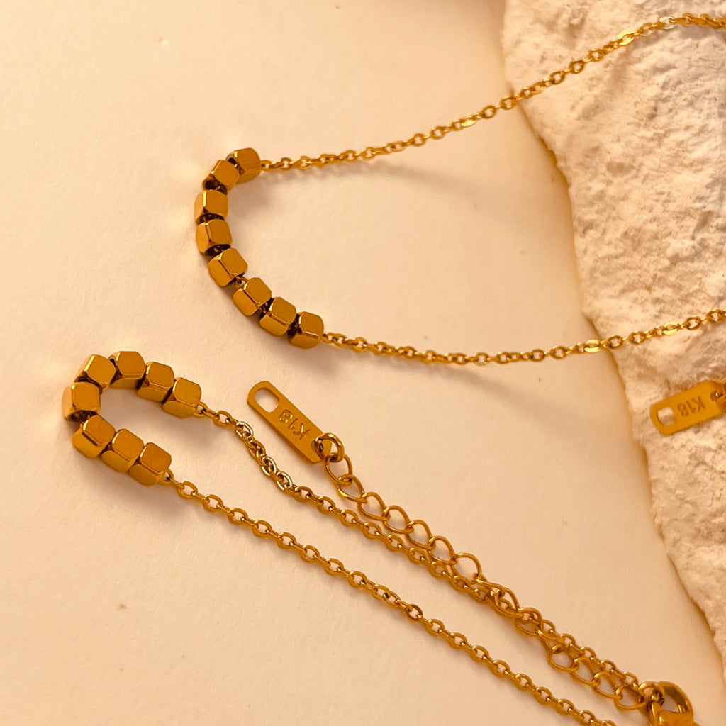 Eight Square Set 18K Gold