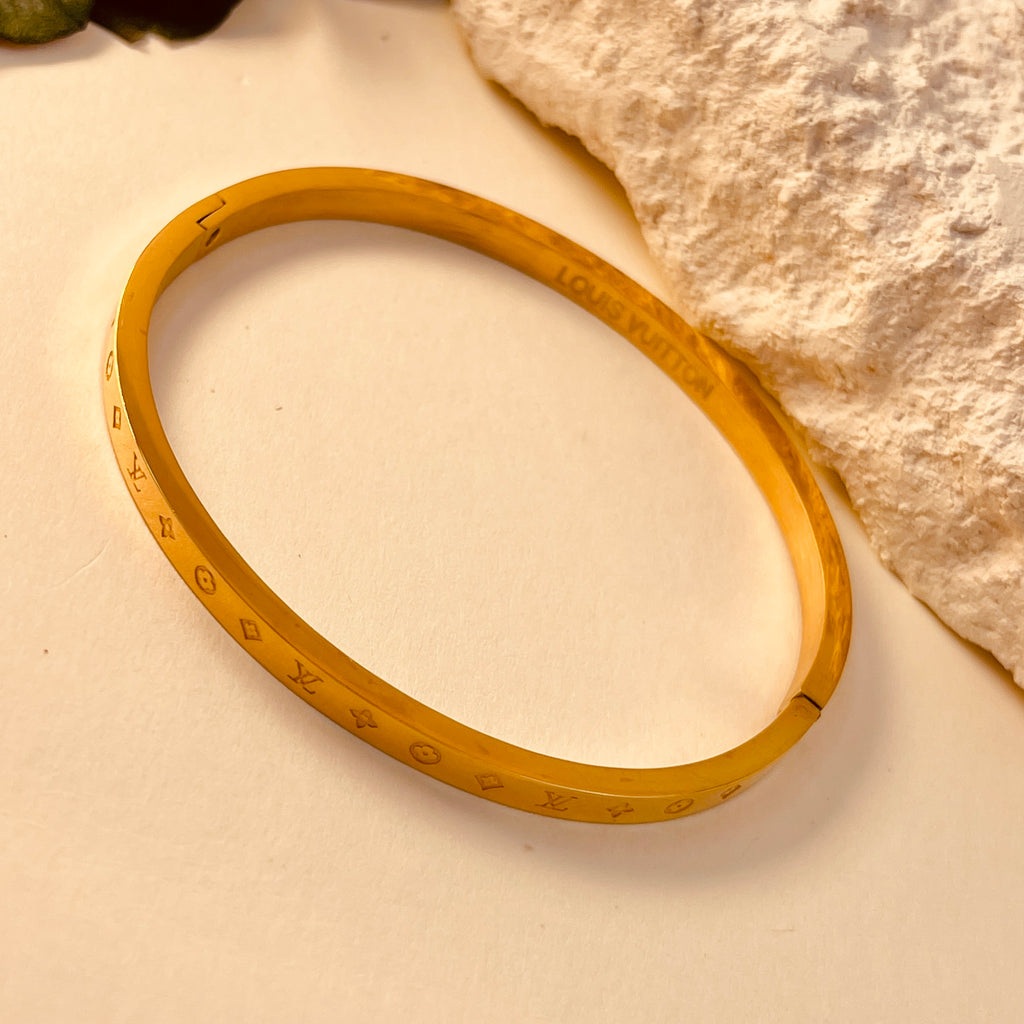 LV Handcuff