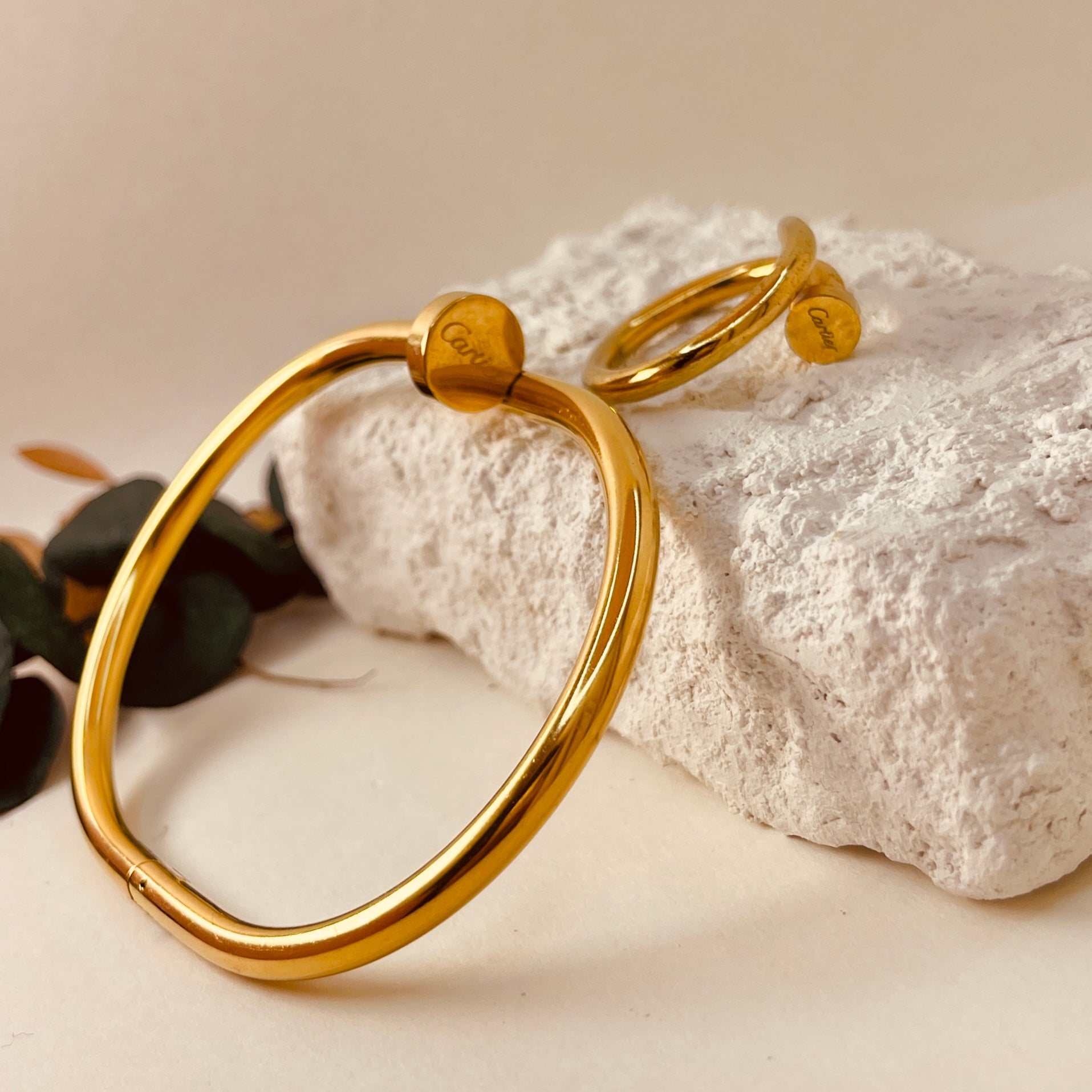 Nail-Style Stainless Steel Handcuff with Ring