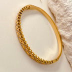 Curved Handcuff