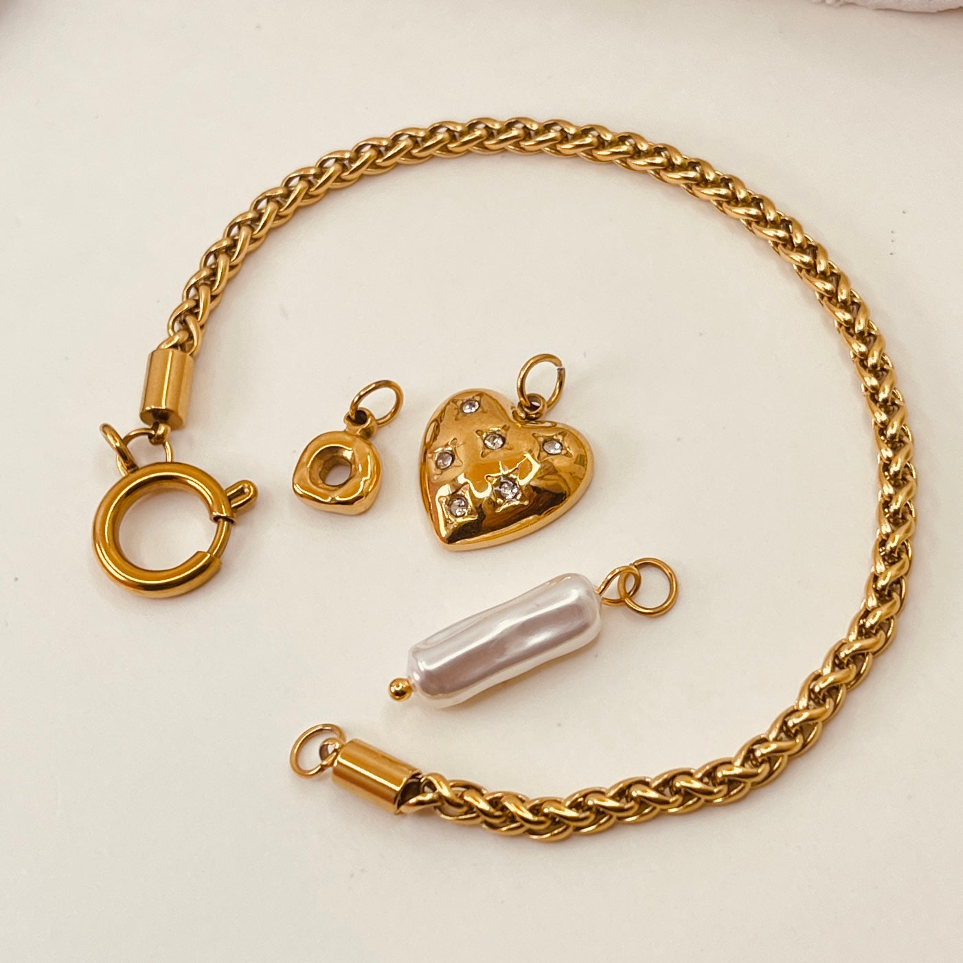 Heart Charm Pearl Bracelet
