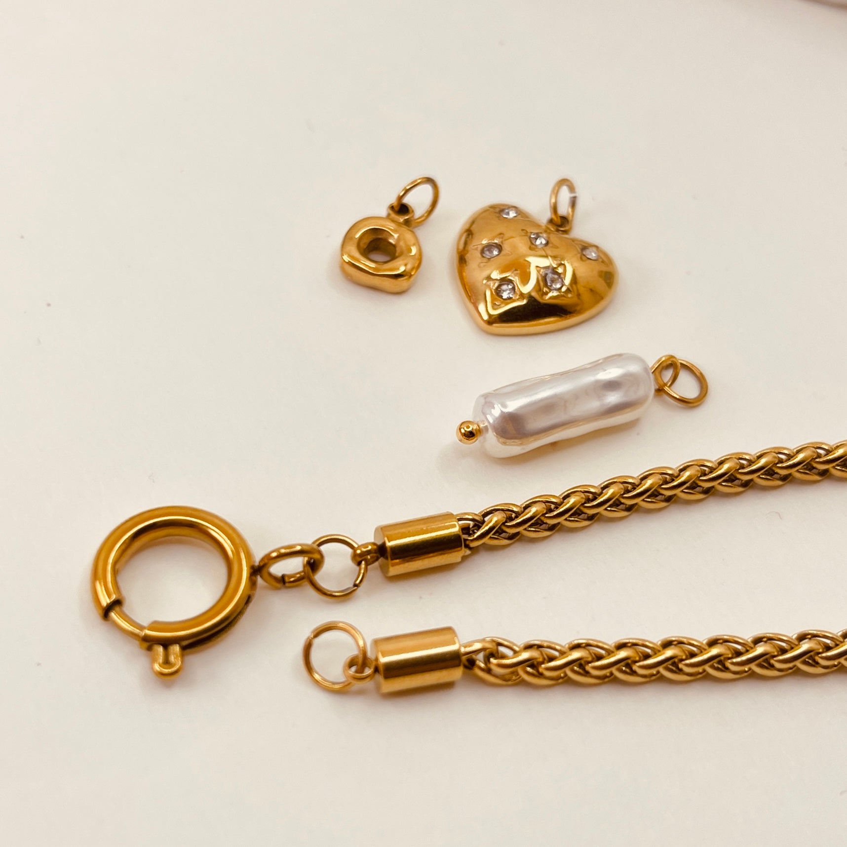 Heart Charm Pearl Bracelet