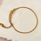 Lea Wire Bracelet 18K Gold Plated