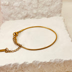 Lea Wire Bracelet 18K Gold Plated