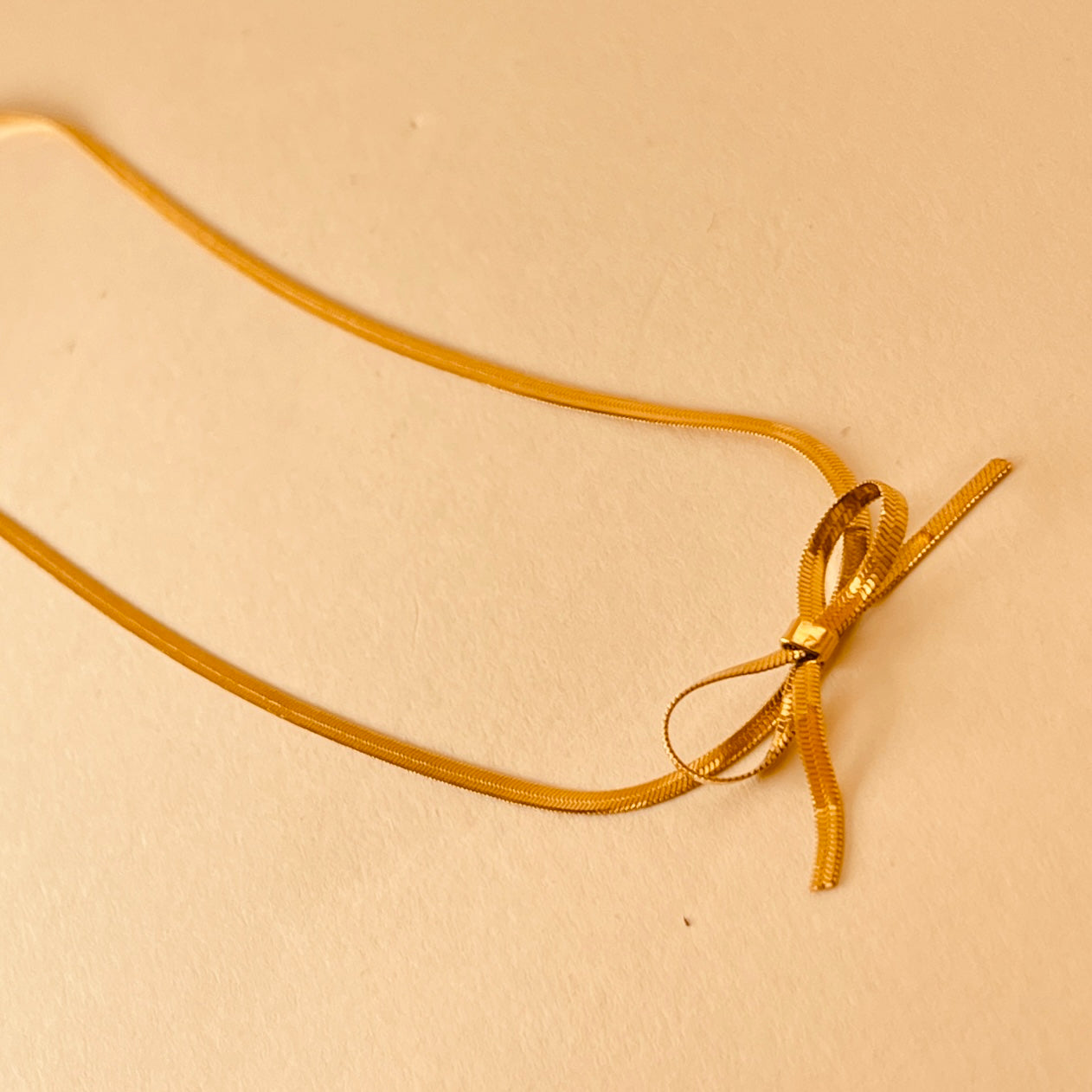 Bow Knot Necklace 18K Gold