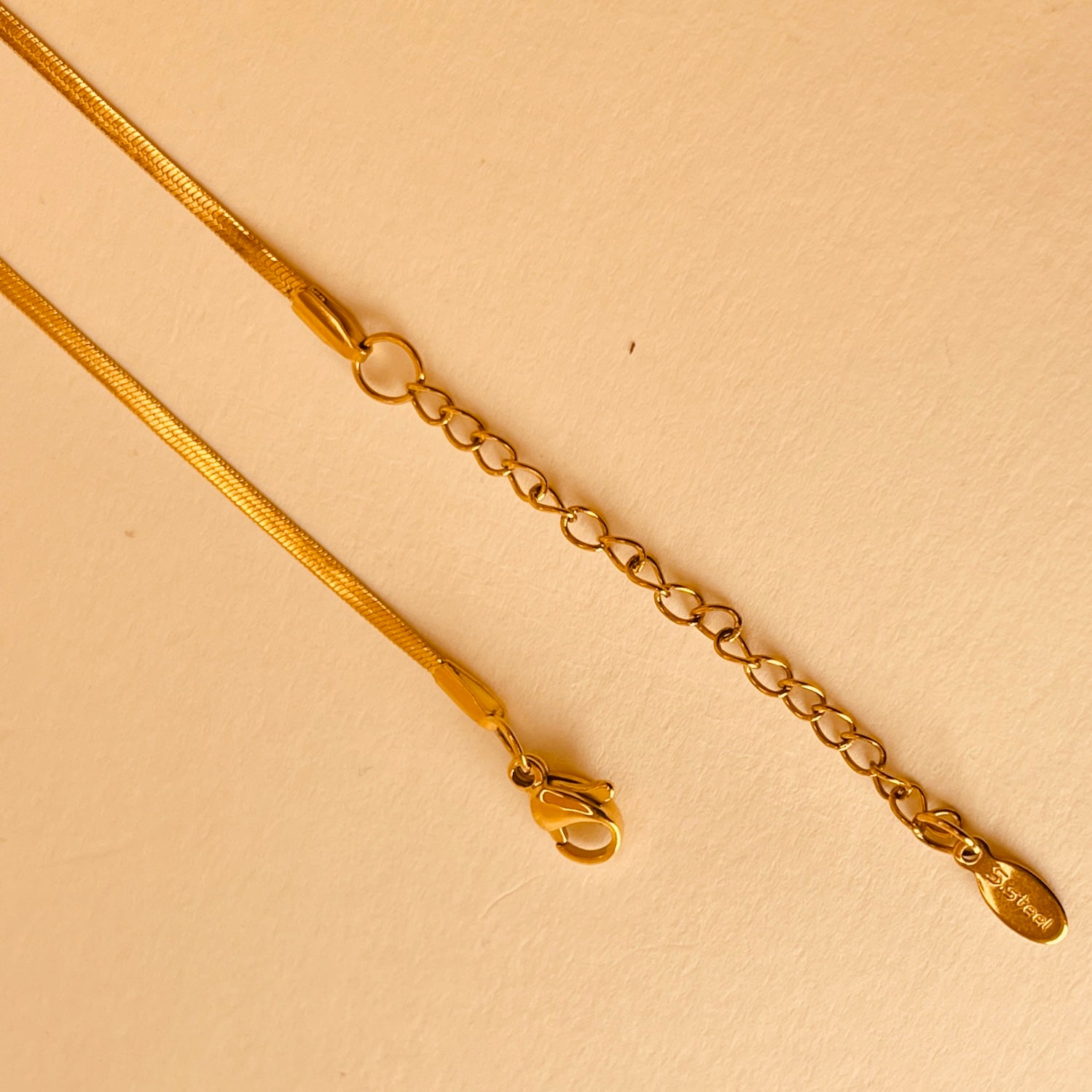 Bow Knot Necklace 18K Gold