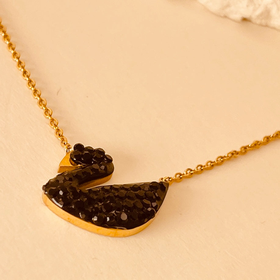 Midnight Swan Pendant - K18 Gold