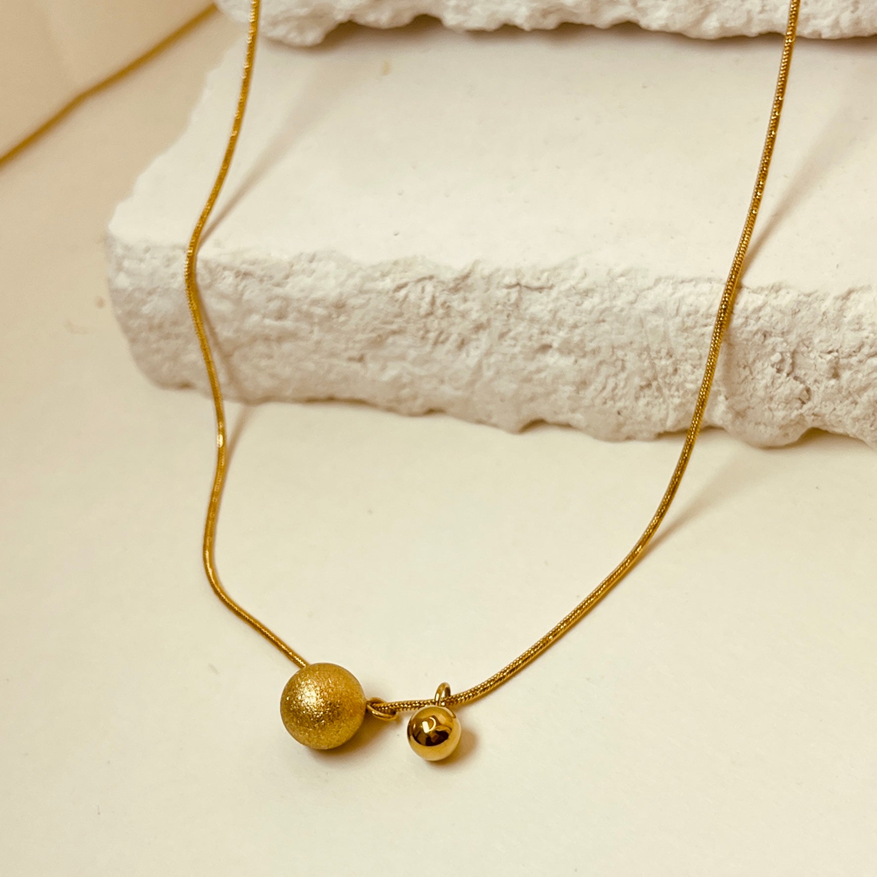 Dual boll Necklace - 18K