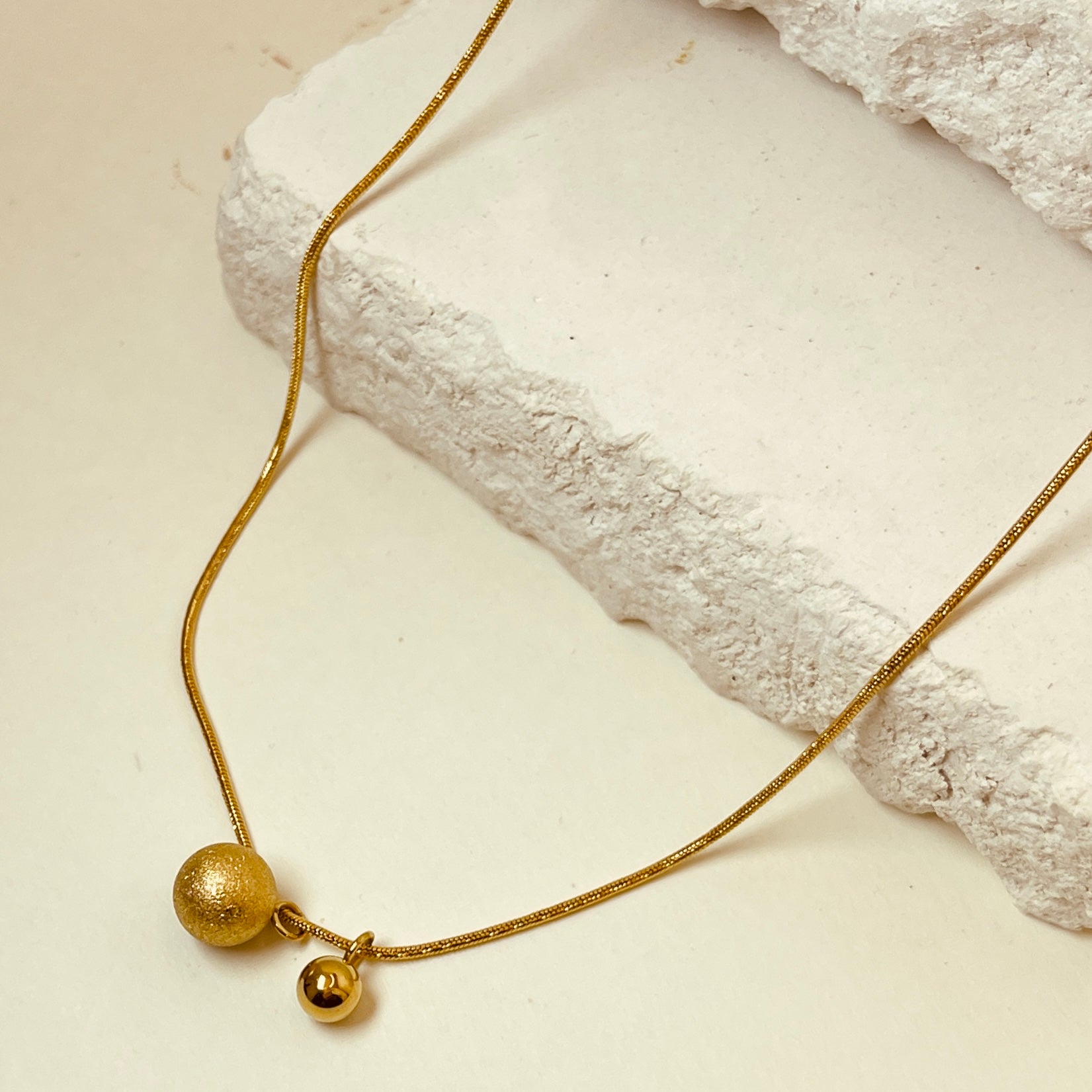 Dual boll Necklace - 18K