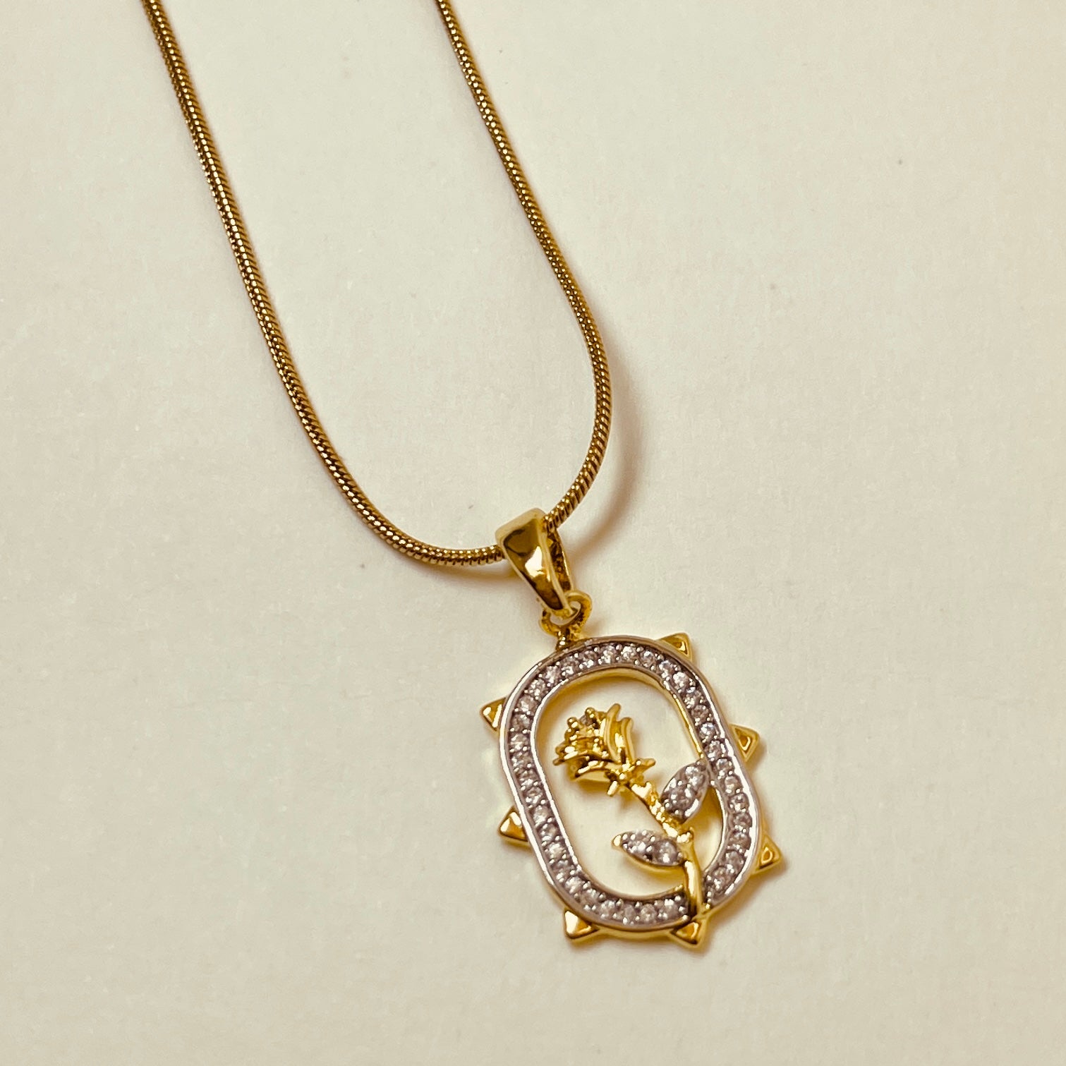 Princess Beauty Pendant - 18K