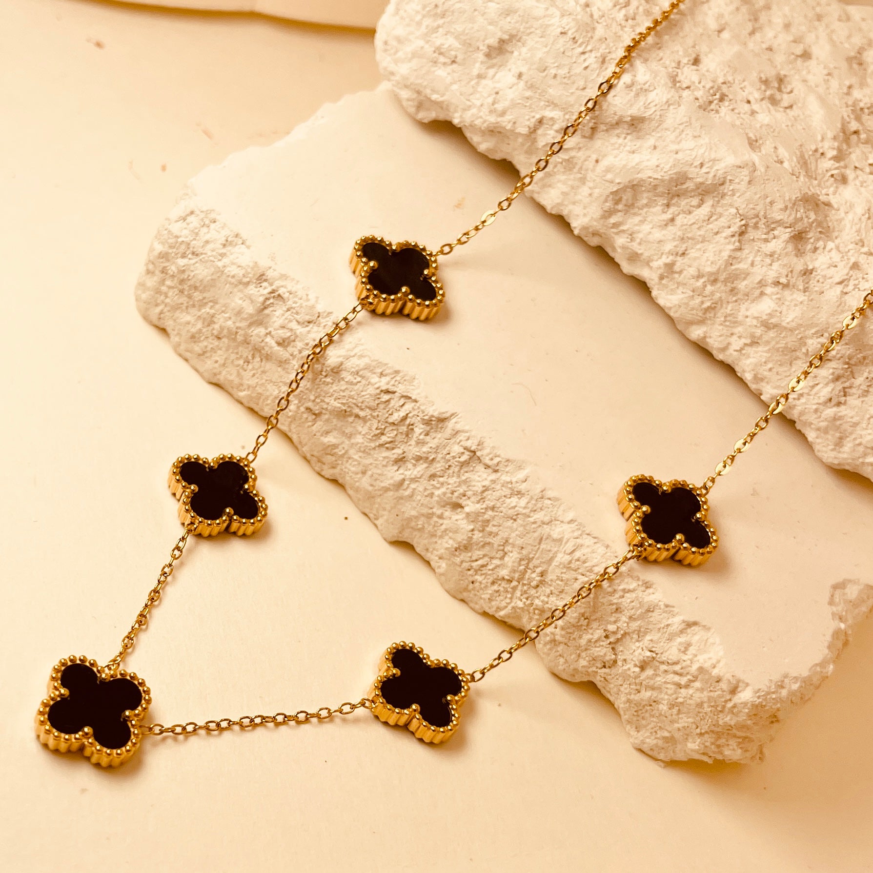 Five clover Necklace