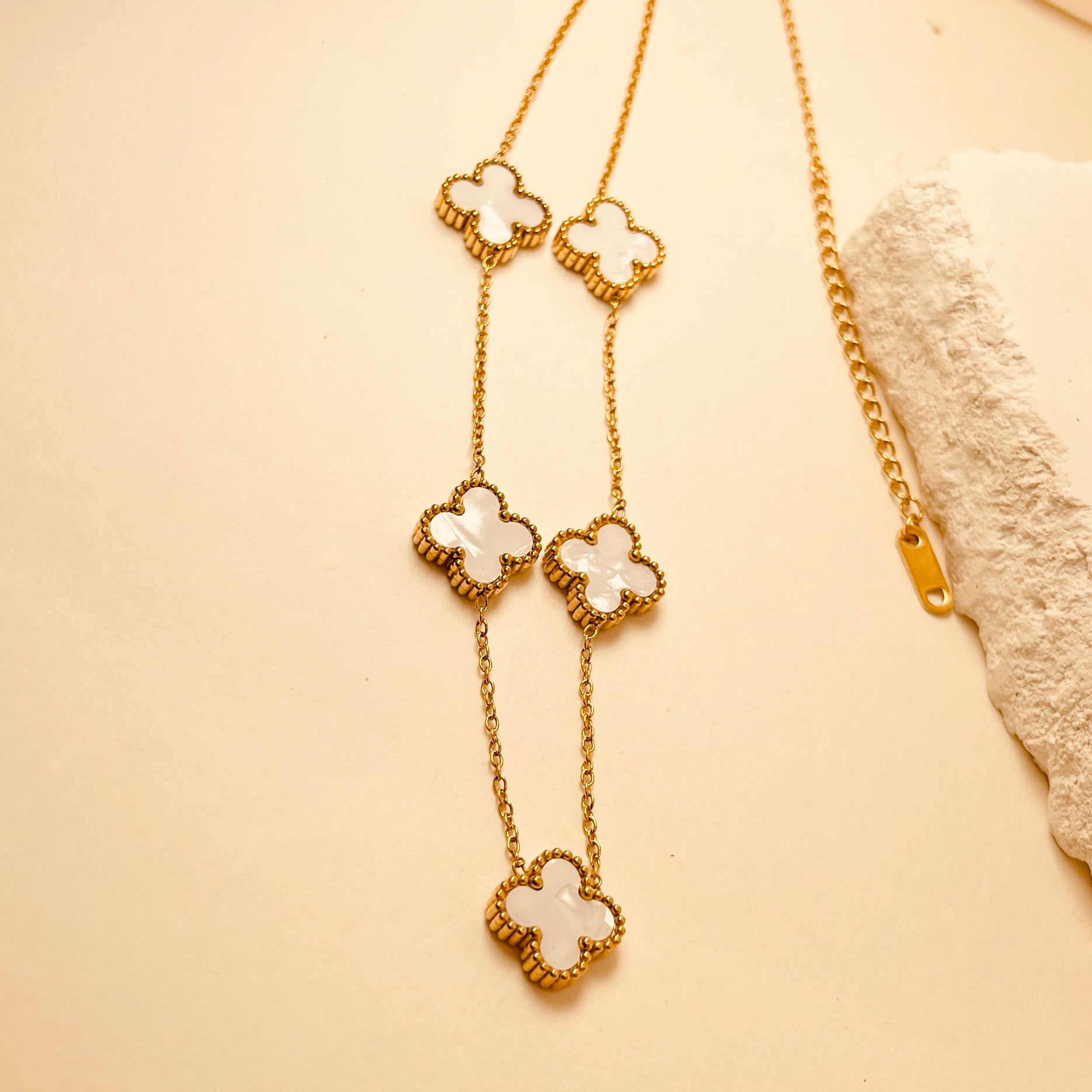 Five clover Necklace