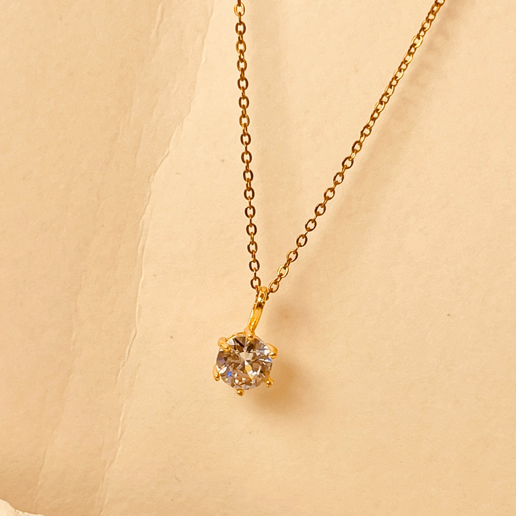 Simple Six-Claw Diamond Necklace