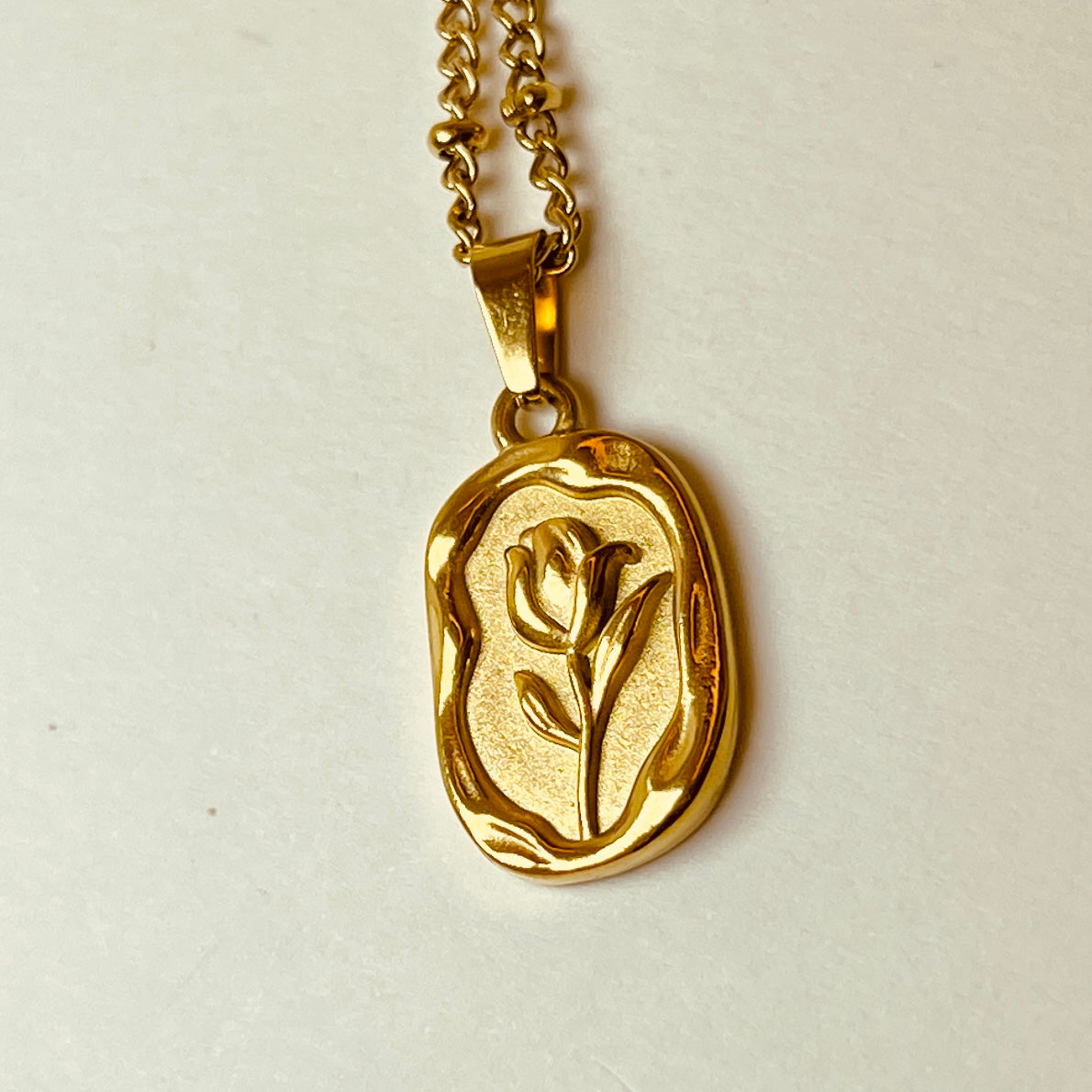 Flower Gold Necklace