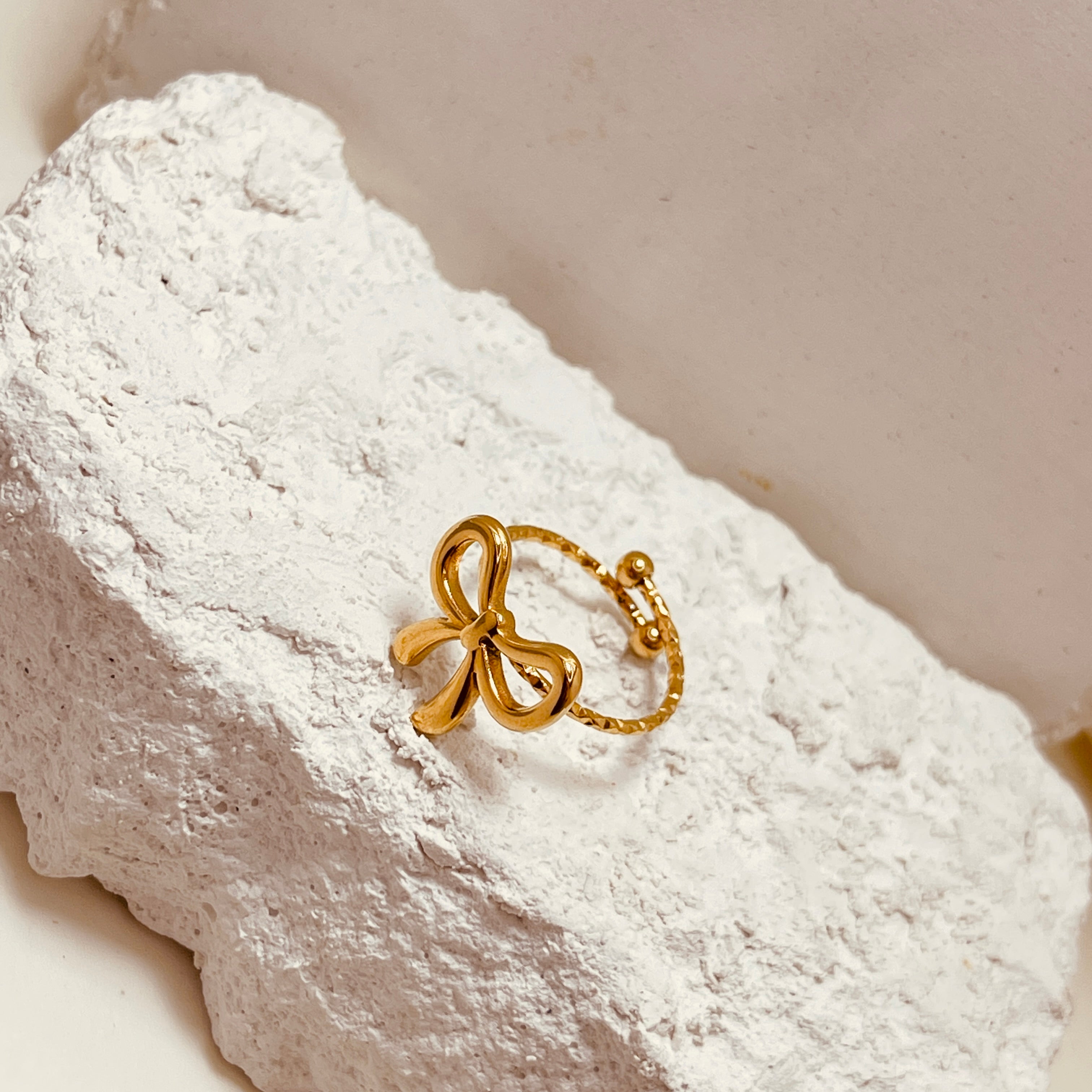 Bow Ring