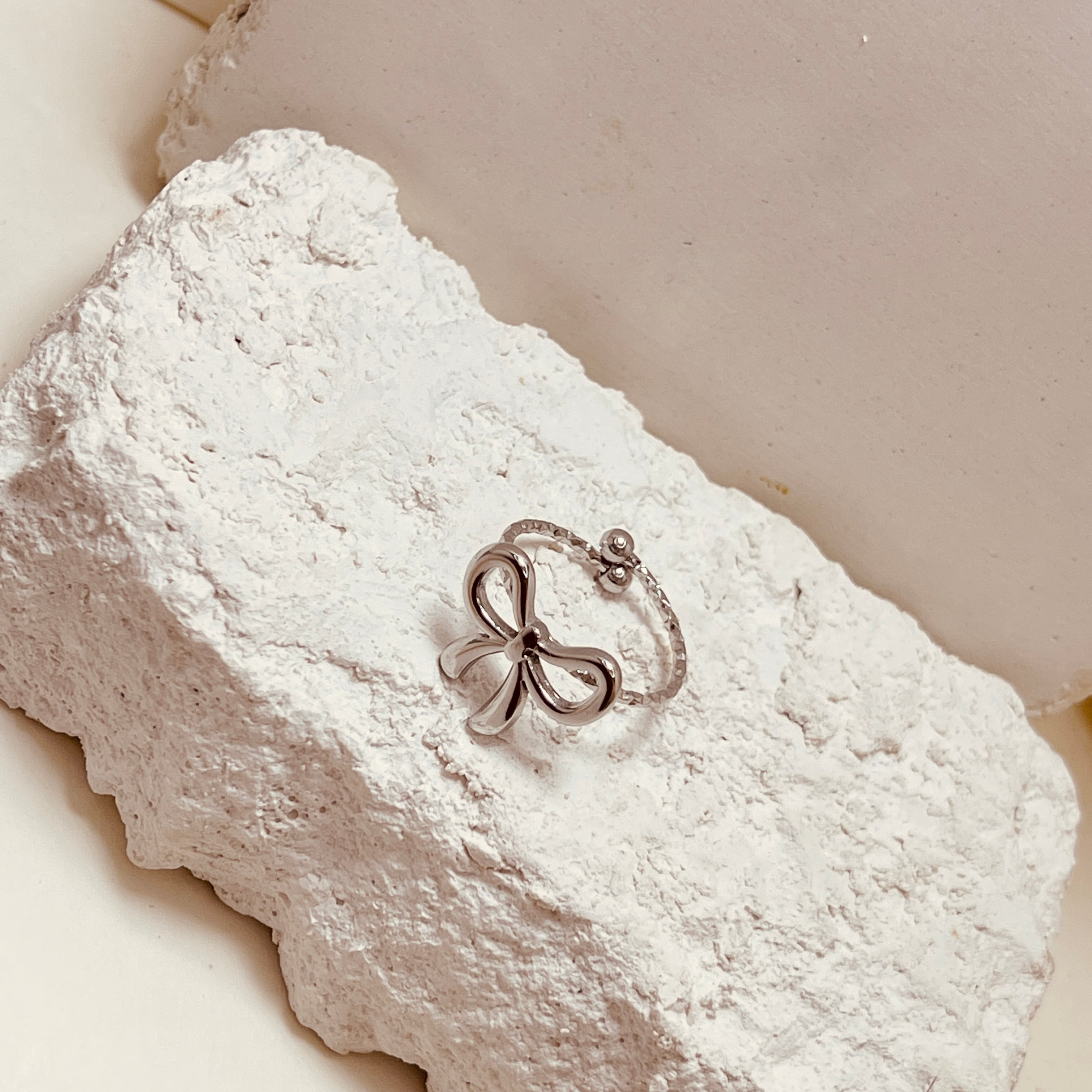 Bow Ring
