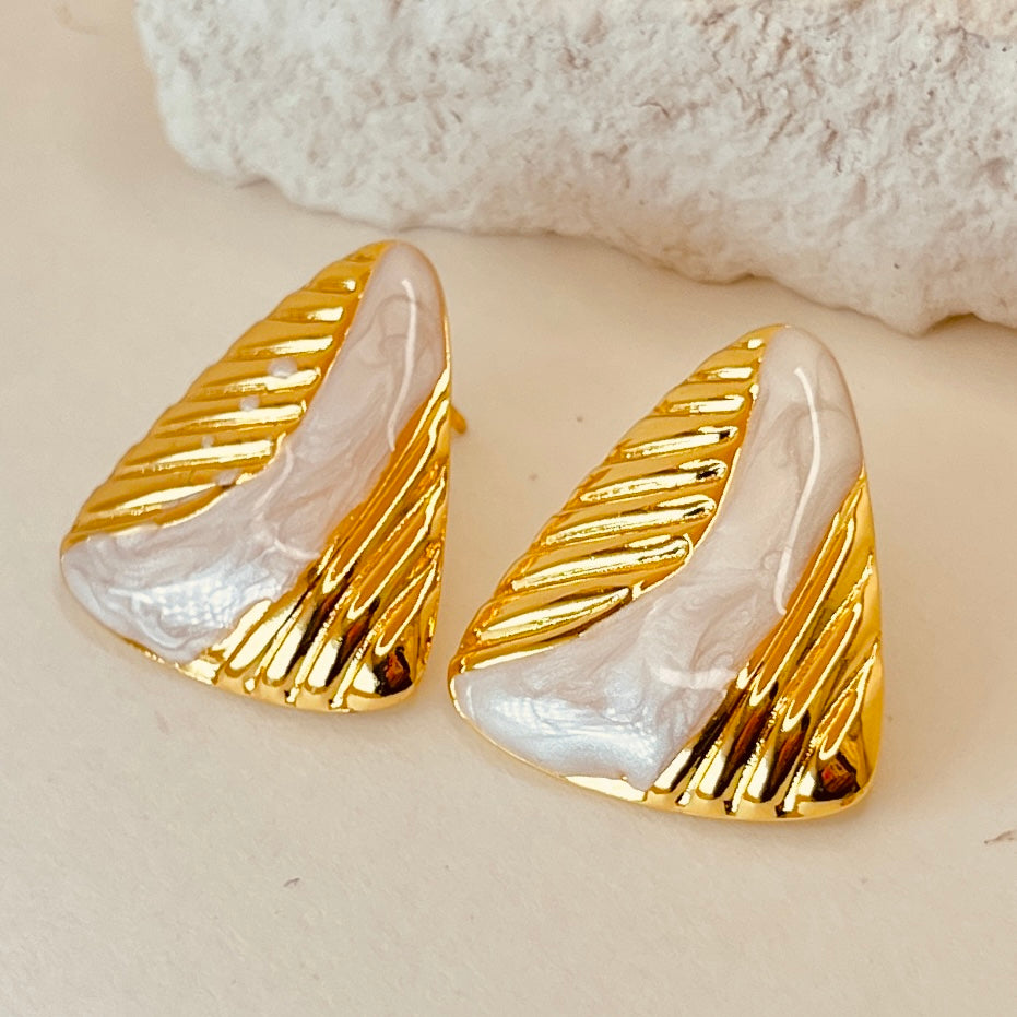 Retro Studs Tri