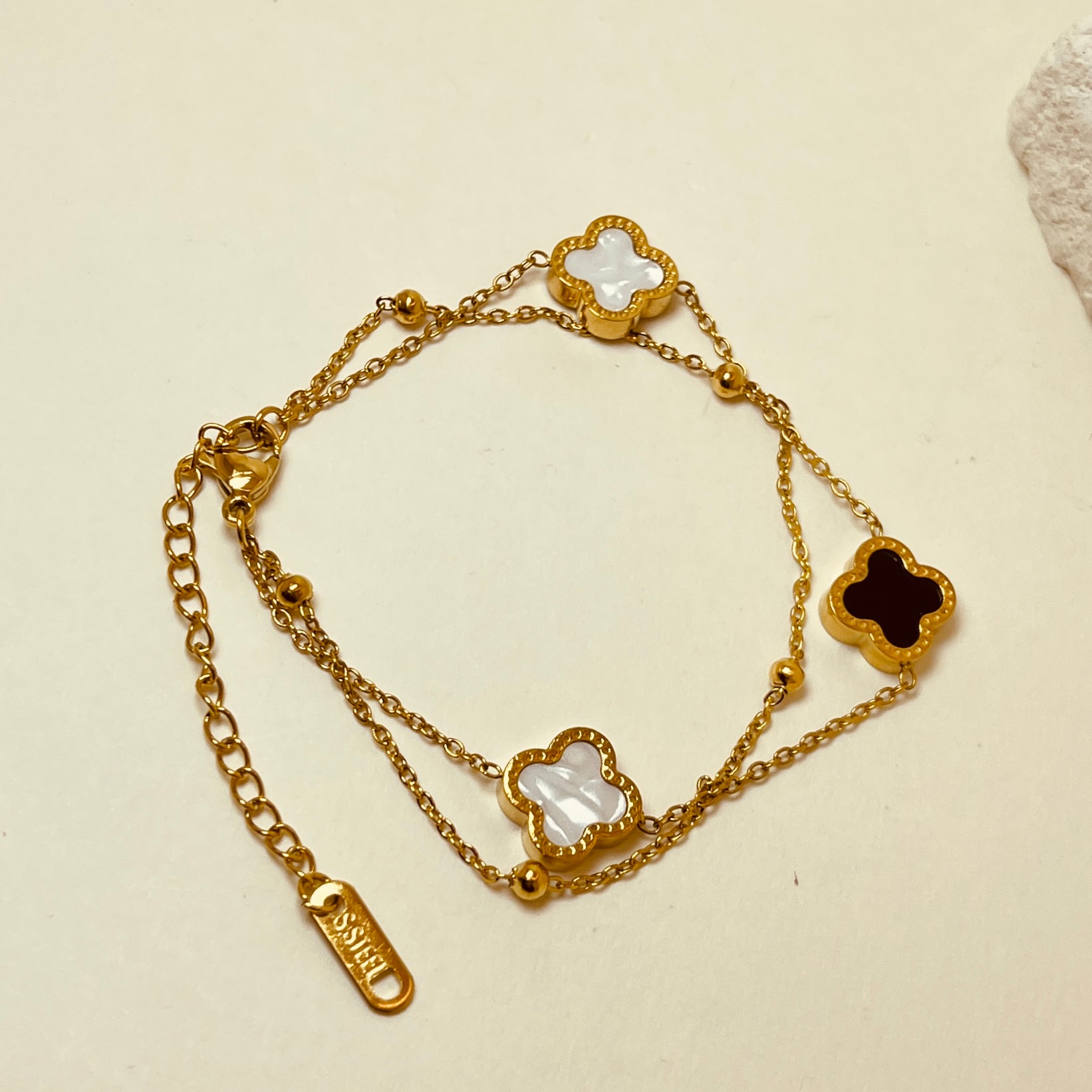 Van Bracelet