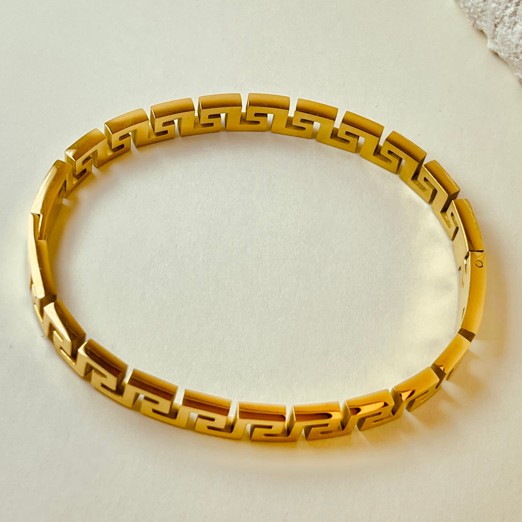Hollow Out Handcuff