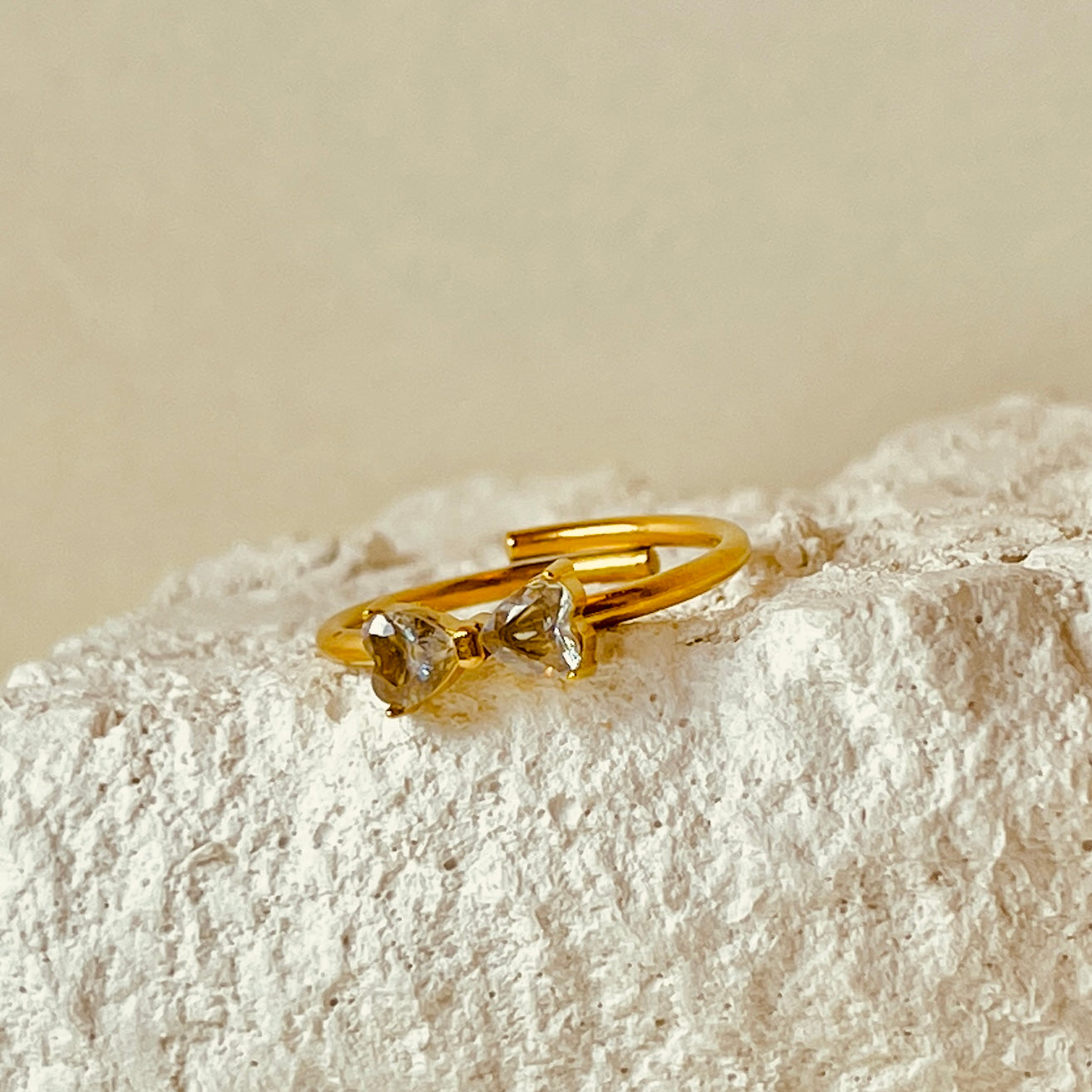 Bow Bowie Ring