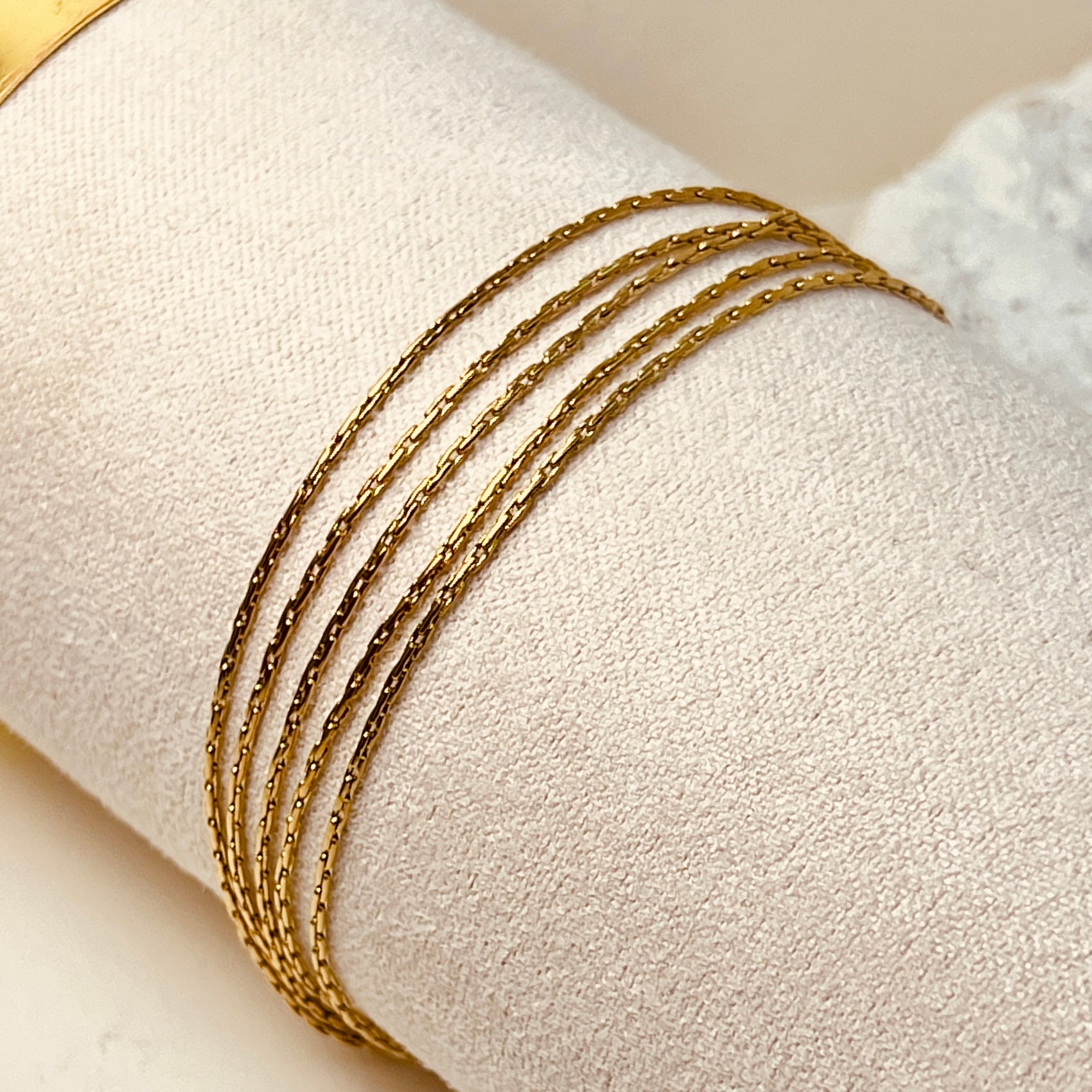 Hammered Texture Four-Layer